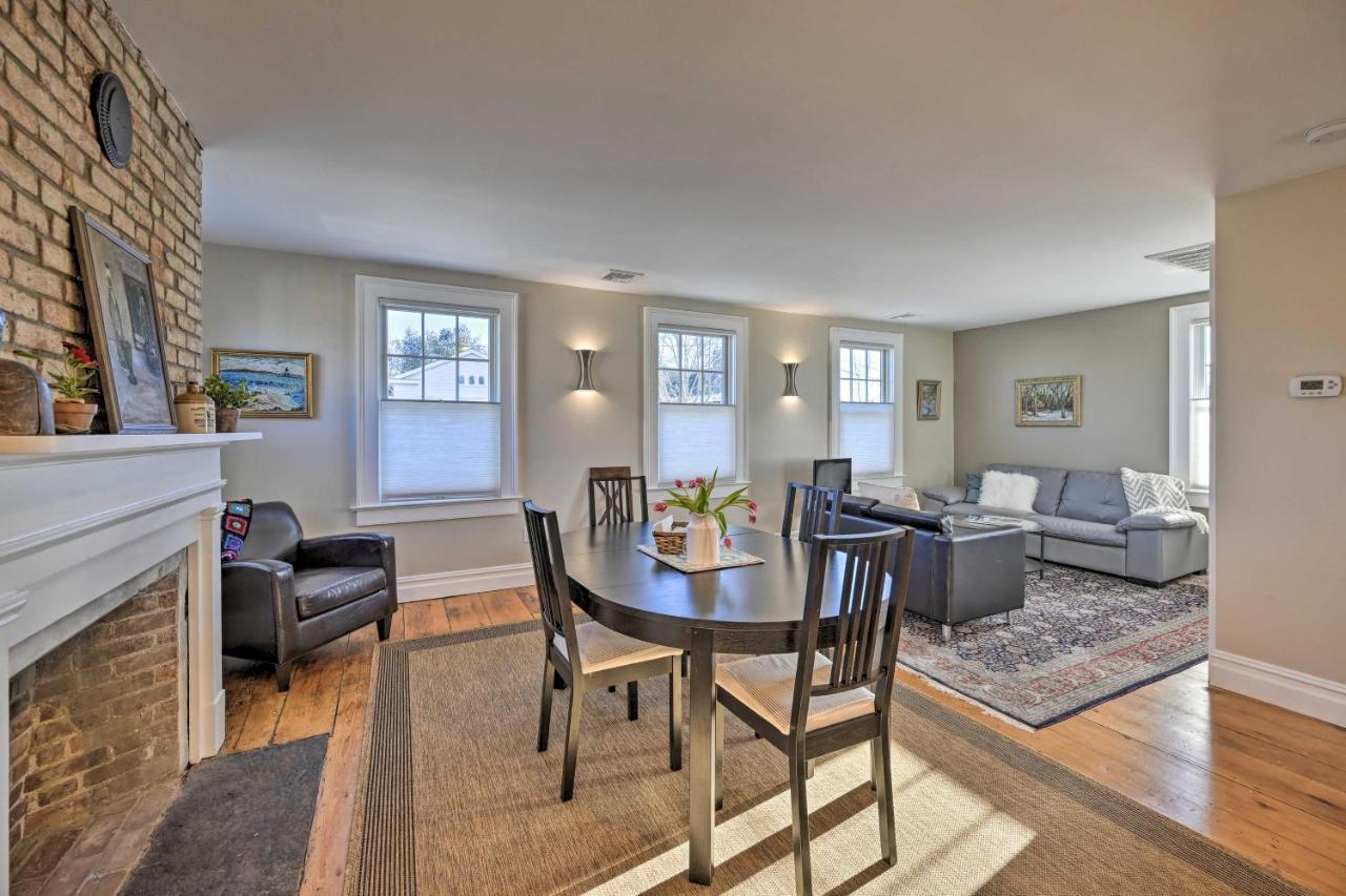 Bright Apartment - Half Mi To Greenport Harbor! Extérieur photo